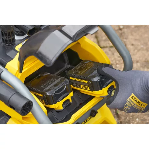 STANLEY FATMAX 18 Volt-os V20 akkumulátoros magasnyomású mosó, akku és töltő nélkül                   SFMCPW1500B-X