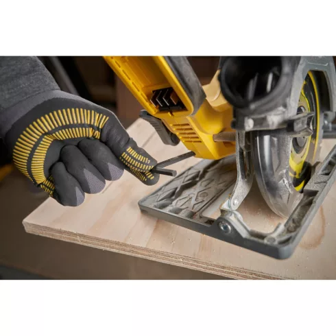 STANLEY FATMAX V20 kefementes körfűrész, sín kompatibilis,4Ah akkuval,töltővel,190mm,57-fok,kofferbe  SFMCS551M1K-Q