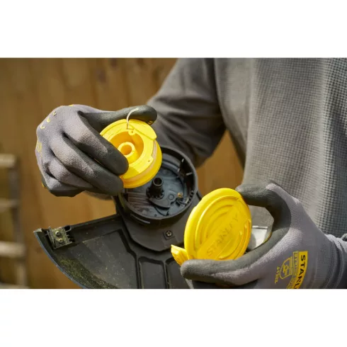 STANLEY V20 fűszegélynyíró, 4Ah akkuval, töltővel, 25cm vágási szélesség, 9000ford./perc              SFMCST925M1-Q