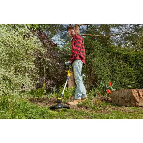 STANLEY FATMAX 18 Volt-os V20 akkumulátoros fűszegélynyíró 33cm                                       SFMCST933M1-Q