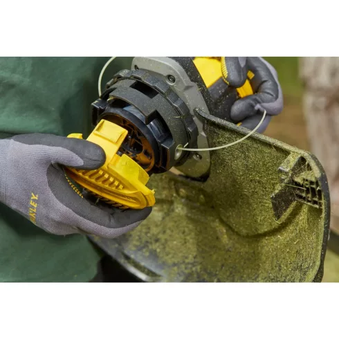STANLEY FATMAX 54 Volt-os V60 akkumulátoros kefementes fűszegélynyíró 33cm                            SFMCSTB963B-X