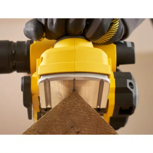 STANLEY FATMAX V20 kefementes gyalu, akkumulátor nélkül, 15000ford./perc, 3-5-7mm élsimítás           SFMCW300B-XJ
