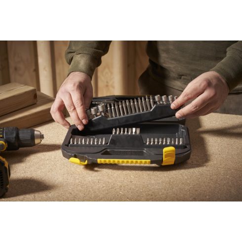 70db fa, fém, kőzet fúró, bitek 25 mm és 50 mm,mágneses tartó                                         STA7184-XJ