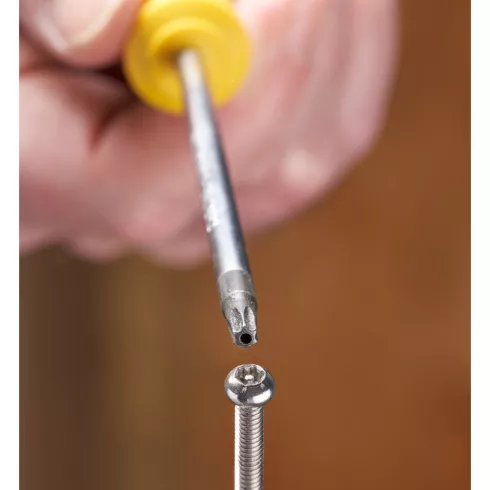 STANLEY Cushion Grip csavarhúzó torx belső furattal TT20 x 100mm                                      STHT16179-0