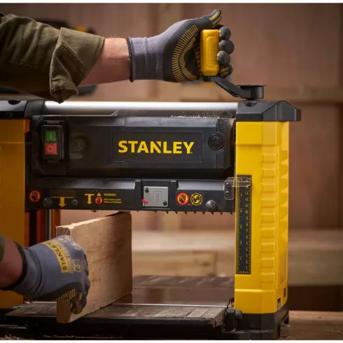 STANLEY gyalu 1800W, 318mm, 3,2mm mélység, tartozékokkal                                              STP18-QS