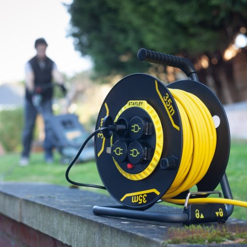 STANLEY kábeldob, IP20,  25m kábellel, H05VV-F 3G1,5, HSO                                             SXECCL26BSE