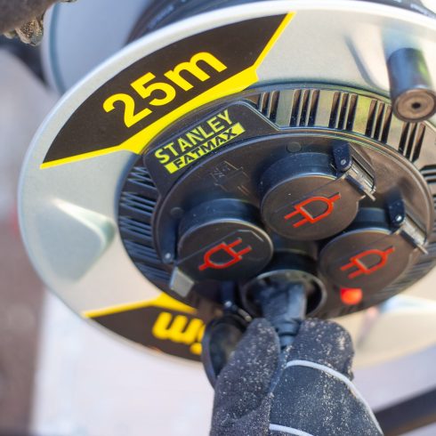 STANLEY kültéri fém kábeldob 25m 3x2,5mm2 gumi vezetékkel, HSO                                        SXECCM2FESE