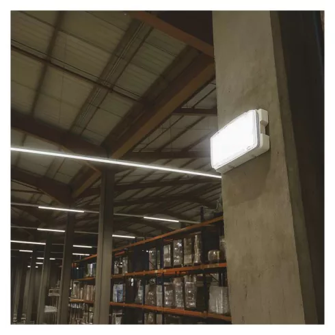 LED vészvilágító lámpatest NESSI, 10W, 3 óra, 1500 lm, 6500 K, 6600 mAh, IP66                         ZN1120