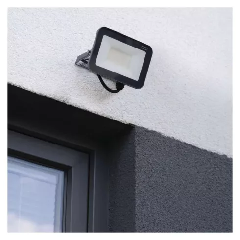 LED reflektor Inovo 30W IP65 3300lm NW                                                                ZS2632