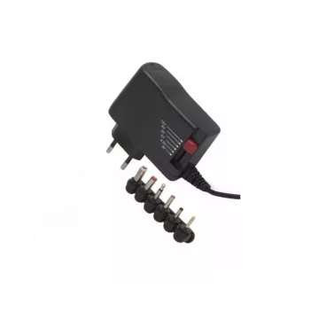 Állítható feszültségű adapter
